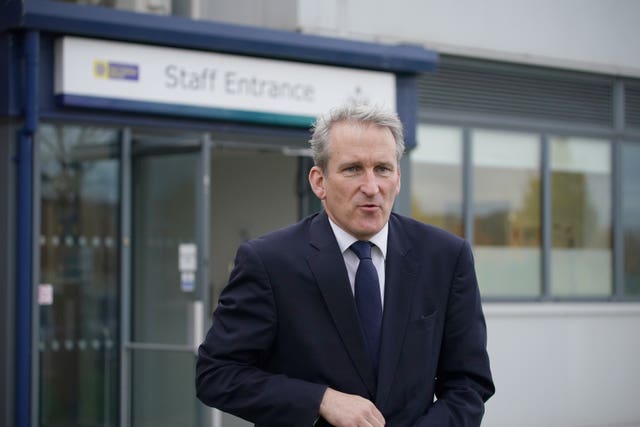  Damian Hinds 