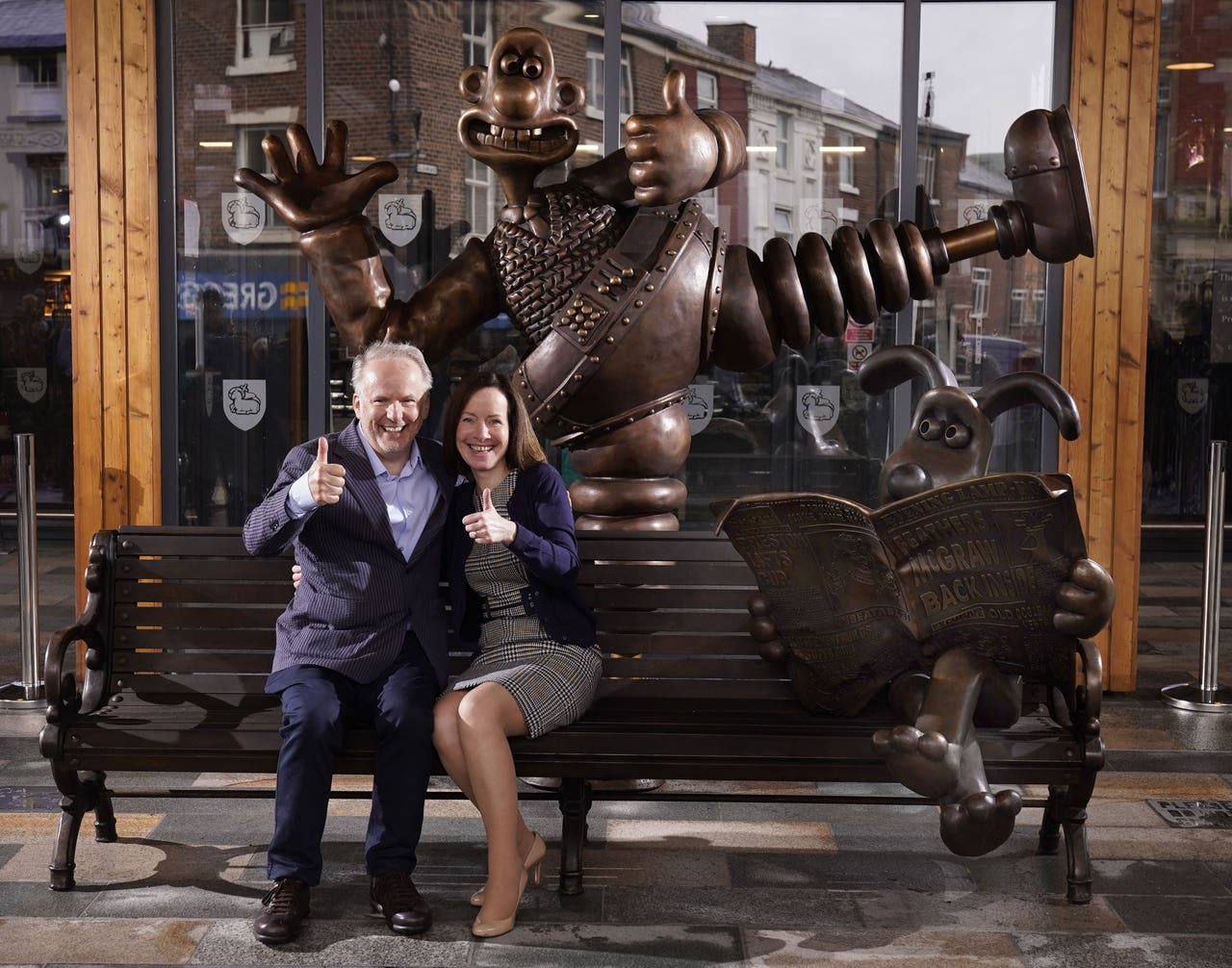 Wallace and Gromit bronze sculpture unveiled in Preston Oxford Mail
