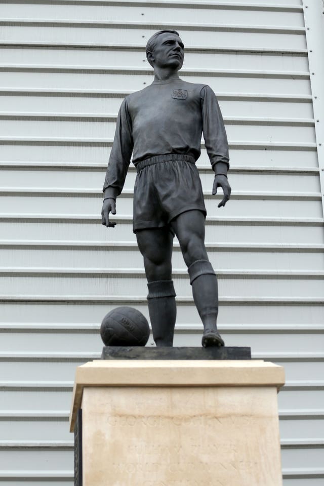 The statue of George Cohen at Craven Cottage