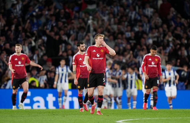 Manchester United’s Rasmus Hojlund (centre) and team-mates stand dejected after Real Sociedad’s Mikel Oyarzabal equalises from the penalty spot