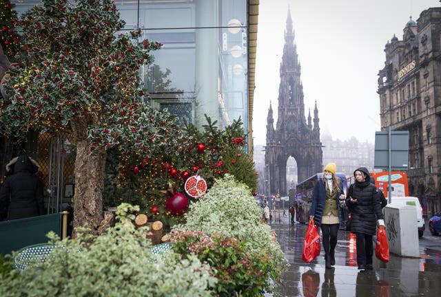Christmas shoppers in Edinburgh city centre last year