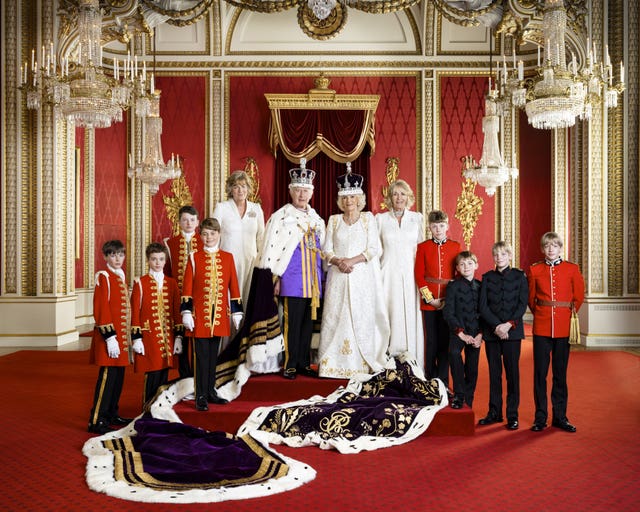 King marks coronation with photograph of himself with heirs | The Argus