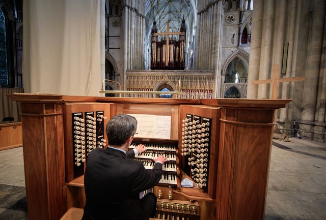 Grand Organ played