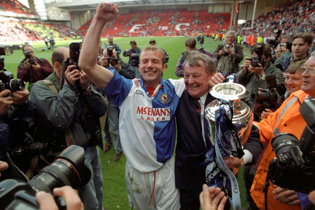 Alan Shearer celebrates Premiership title success in 1995