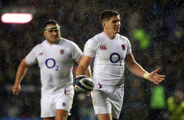 England players face cuts to their match fees as talks continue over a new contract