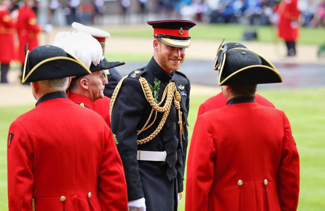 Harry meets Chelsea Pensioners
