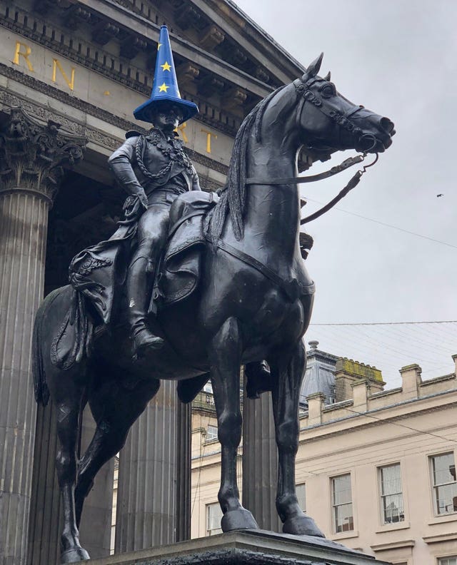 Glasgow statue