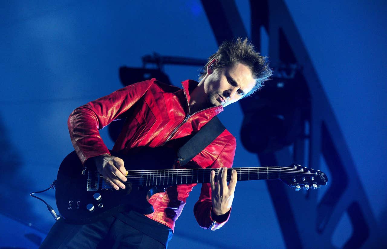 Метью Беллами. Muse Matt Bellamy. Matt Bellamy Cryosleep. Мэттью Беллами с красными волосами.