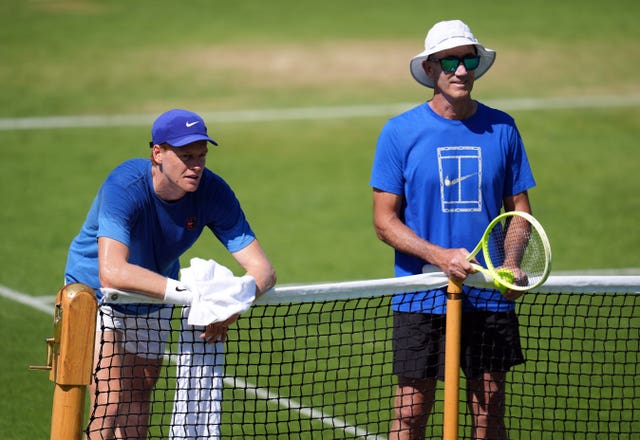 Jannik Sinner, left, at a practice session with coach Darren Cahill 