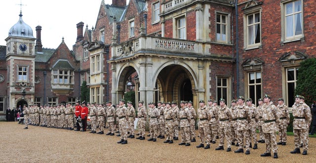 Prince of Wales honours Afghan troops