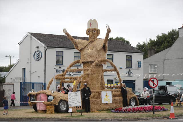 Durrow Scarecrow festival pope