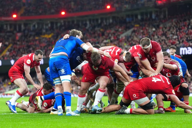 Dewi Lake scores Wales' third try 