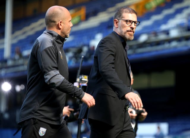 Slaven Bilic, right, saw his West Brom side lose to Everton