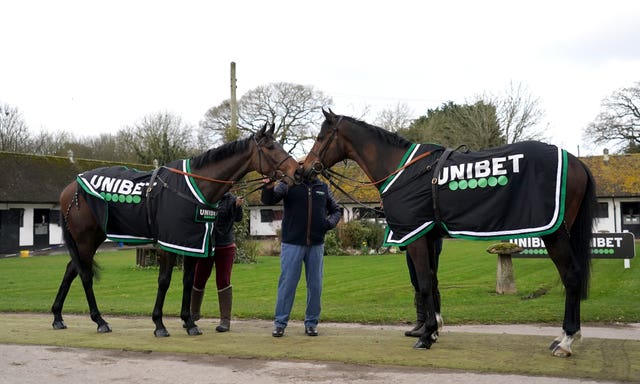 Nicky Henderson Stable Visit – Seven Barrows