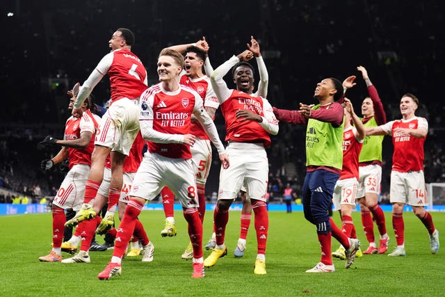 Arsenal players celebrate