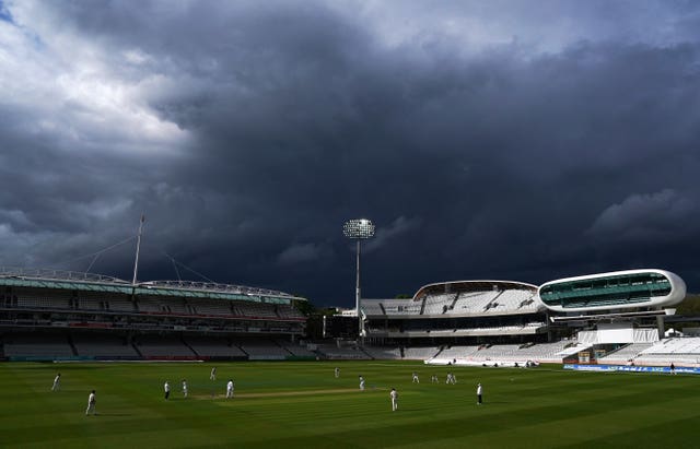 Middlesex v Hampshire – LV= County Championship – Day Three – Lord’s