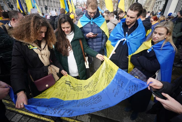 Ukrainians stage protest