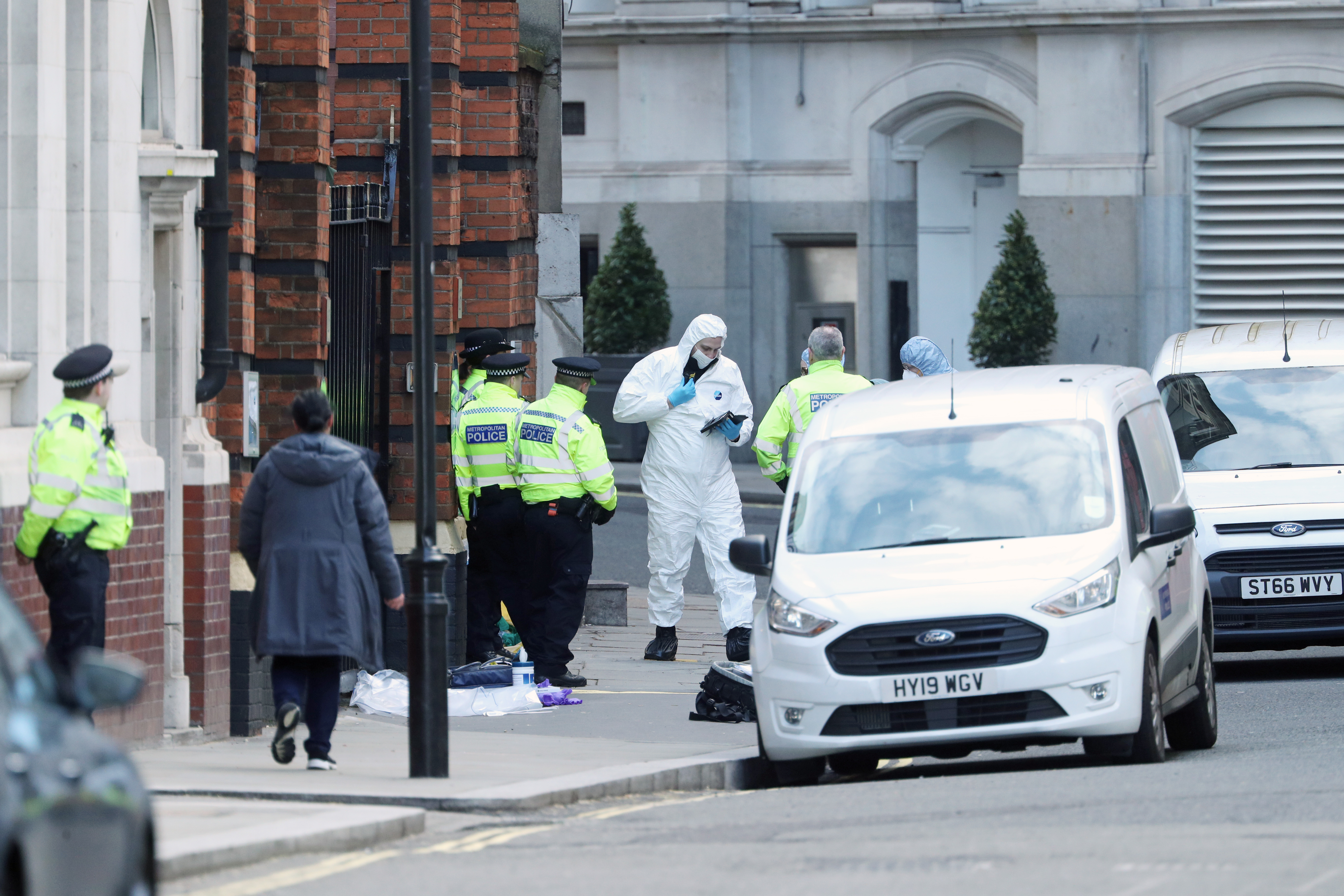 Westminster Shooting: Man Armed With Two Knives Shot Dead By Police ...