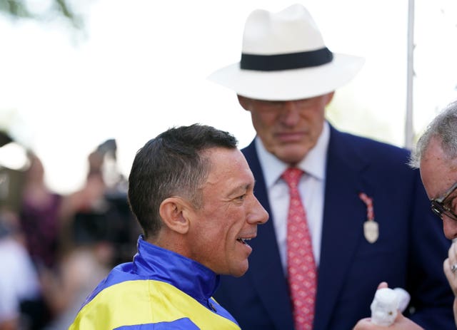 Frankie Dettori and John Gosden at Newmarket, after the victory of Mighty Ulysses