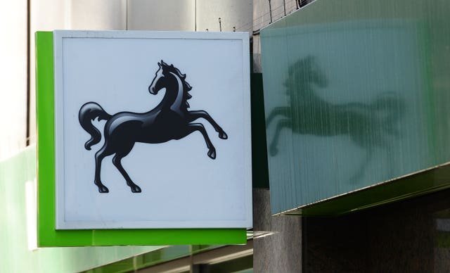 Lloyds Banking Group sign