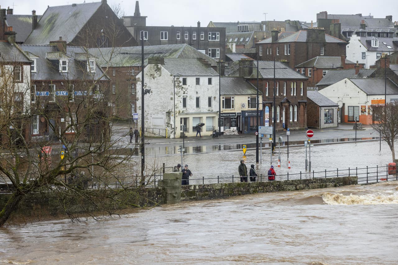 Heavy rain across Scotland causes widespread flooding and travel