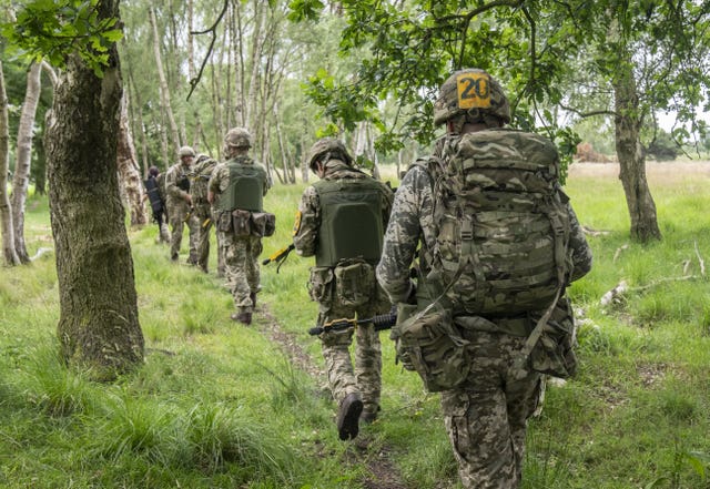 Ukrainian medics learn life-saving skills on British Army-backed course ...