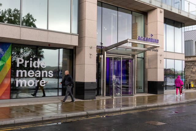 Accenture job losses