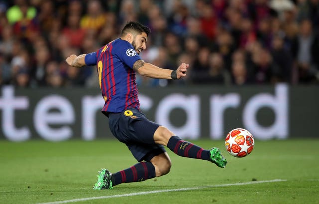 Barcelona vs Valencia - Barca won't rush Messi back from calf injury