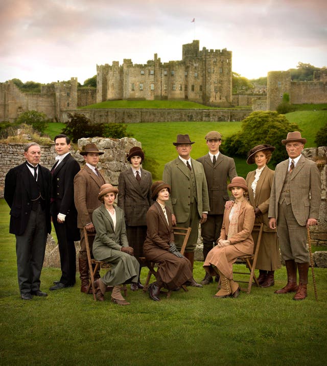 Tuesday June 2 Undated handout photo issued by ITV of the cast for Downton Abbey which has been voted last year’s best TV drama programme by members of Voice of the Listener & Viewer (VLV), a consumer group which champions public service broadcasting. 