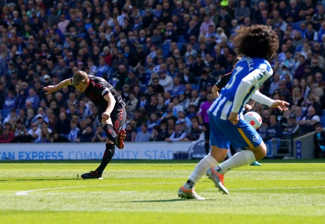 Southampton’s James Ward-Prowse scores a free-kick