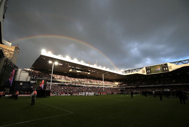 Tottenham beat Manchester United in the final game at their old stadium