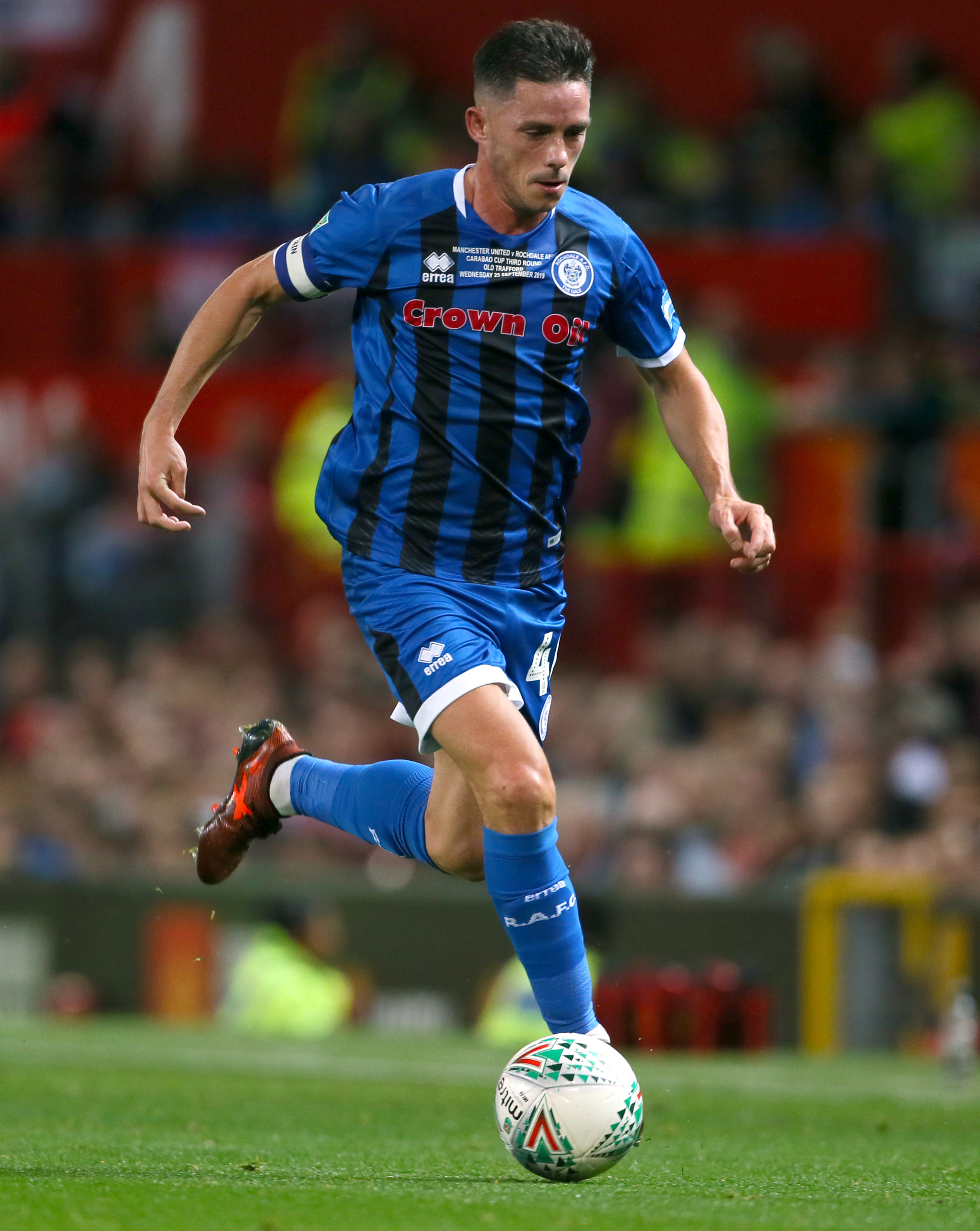 罗奇代尔击败伊斯特利，亨德森和米切尔进球