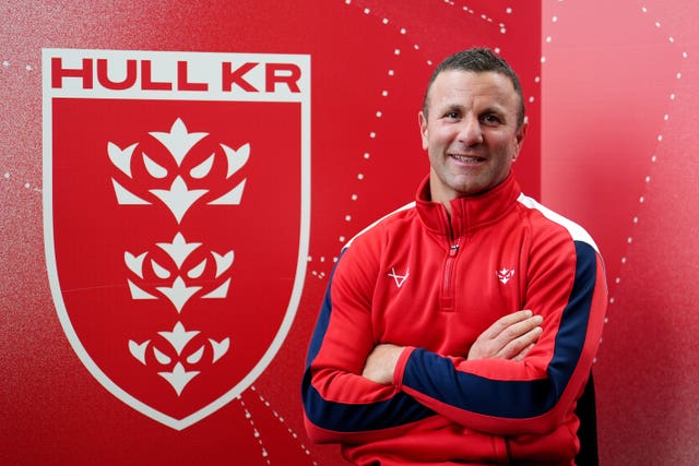 Willie Peters with the Hull KR badge