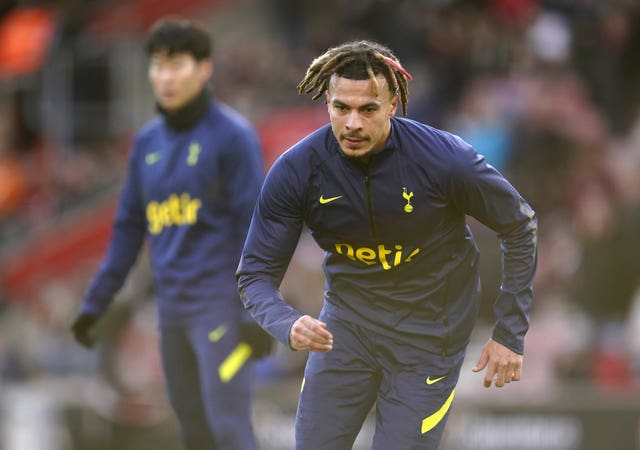 Dele Alli warms up