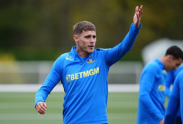 Micky van de Ven in training