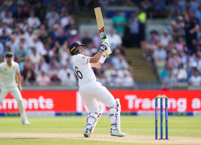 Joe Root launches a six