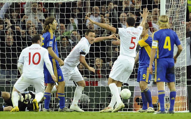 John Terry (centre) scored a later winner when the sides met at Wembley in 2009 (Rebecca Naden/PA).