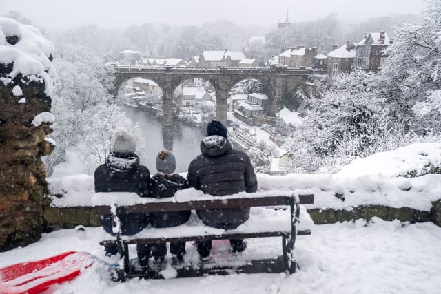 The Knaresborough Viaduct covered in snow 