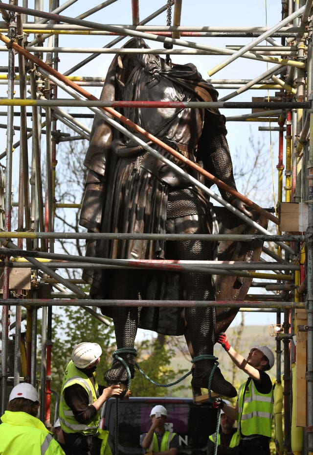 William Wallace statue restored