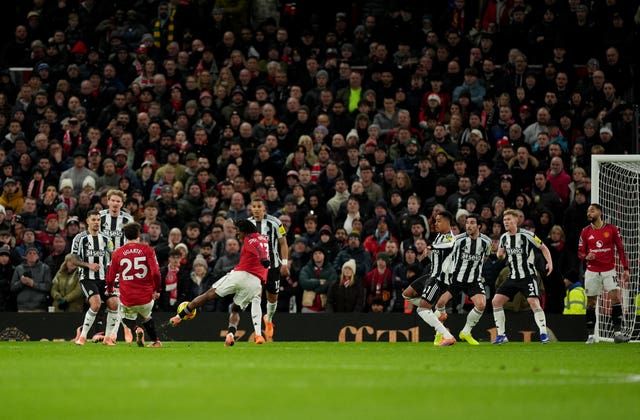 Patrick Dorgu scores