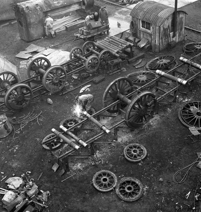 Transport – Steam Locomotives – Breakers Yard – Swindon – 1963