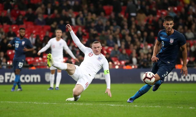 Rooney nearly gets on the end of a cross late on