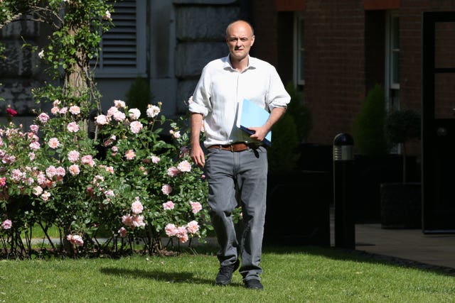 Dominic Cummings, senior aide to Prime Minister Boris Johnson, arrives to make a statement at 10 Downing Street 