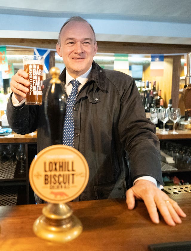Sir Ed Davey visits the Godalming and Ash constituency
