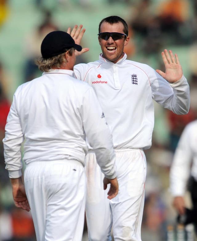 Graeme Swann (right) and Ian Bell (left)