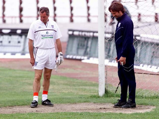 David Seaman (right) was one of those to benefit from Clemence's experience