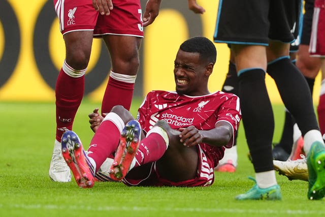 Alexander Isak on the floor injured