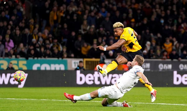 Wolves yet to receive an offer for Adama Traore PLZ Soccer