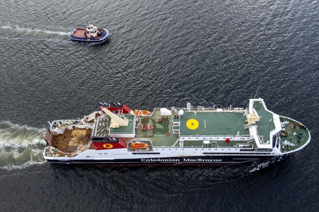 View from above of the Glen Sannox sailing