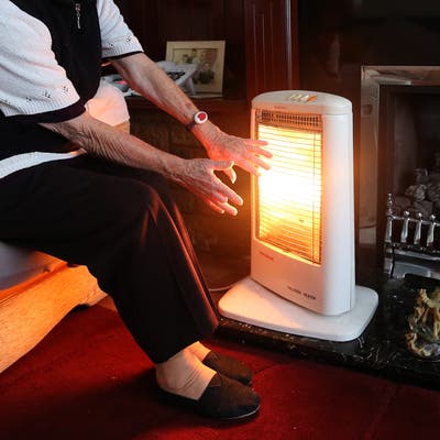 Doogan calls for PM to cut household bills amid ‘cost-of-living tsunami’